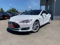 Tesla Model S - 2015г